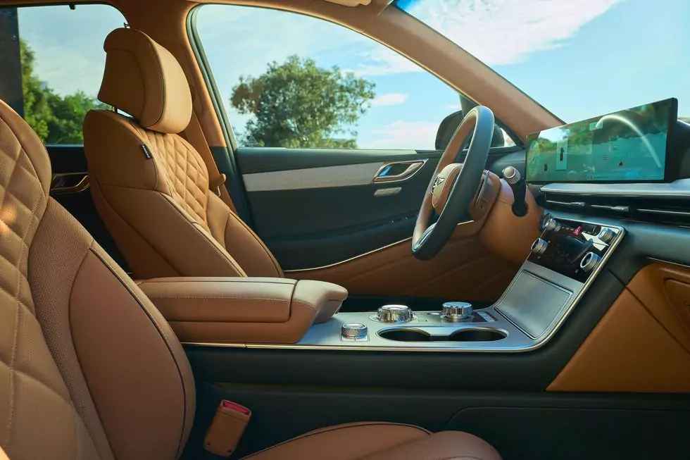 2025 Hyundai Genesis gv80 front interior