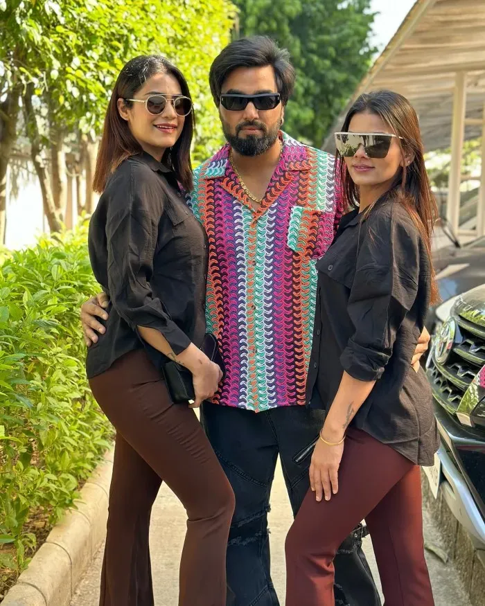 Youtuber Armaan Malik, Payal Malik, Kritika Malik