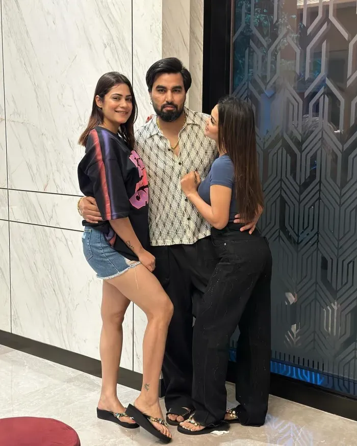 Youtuber Armaan Malik, Payal Malik, Kritika Malik