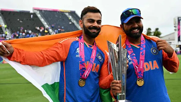 Virat Kohli and Rohit Sharma with T20 World Cup 2024 Trophy